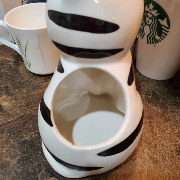 Ceramic kitty scrubbie holder 7.5” tall - Picture 4 of 5